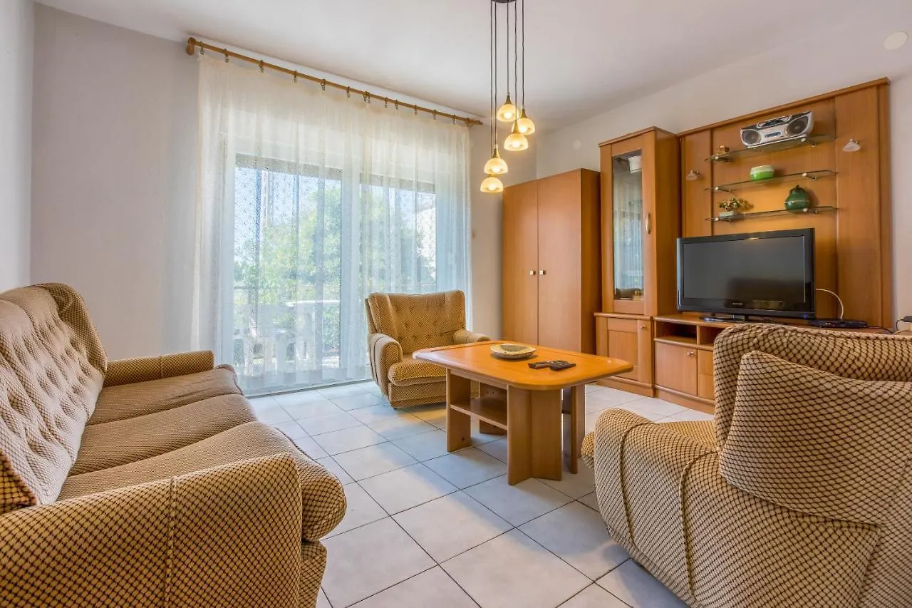 Apartment Eugen 크리크베니카 0*,